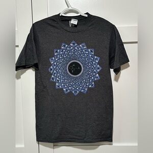 Port & Company Gray Graphic Tee Small – Psychedelic Eye Mandala Design